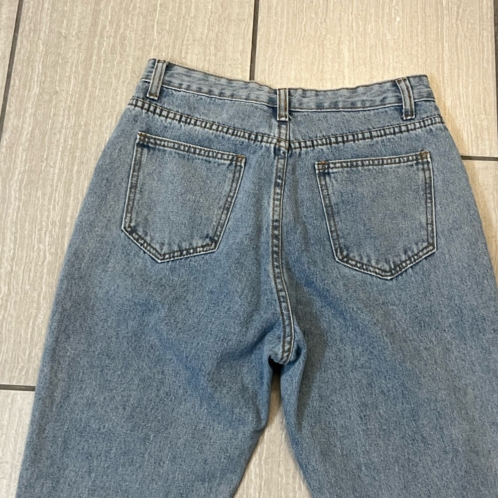 SHEIN Light Blue Distressed High-Rise Straight Jeans medium - Picture 7 of 9